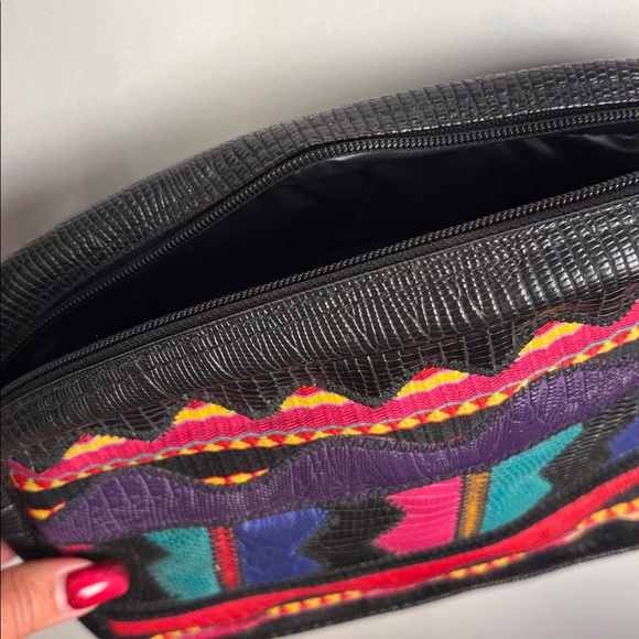 Colorful Patterned Crossbody Bag - Picture 7 of 13